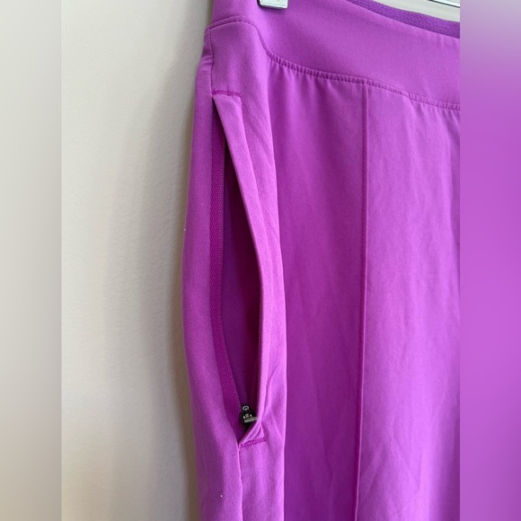 Athleta Brooklyn Heights Straight Leg Slim Pants in Jazzy Purple, size 2 - Picture 5 of 12